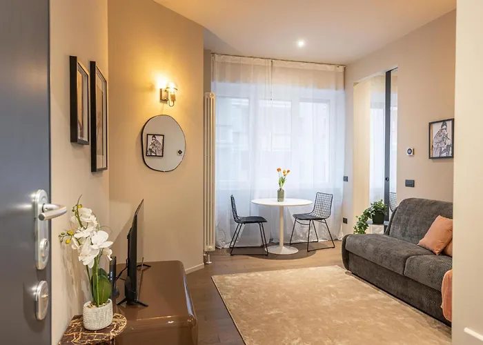 Gioia-centrale Bilocale Elegante E Luminoso Apartament